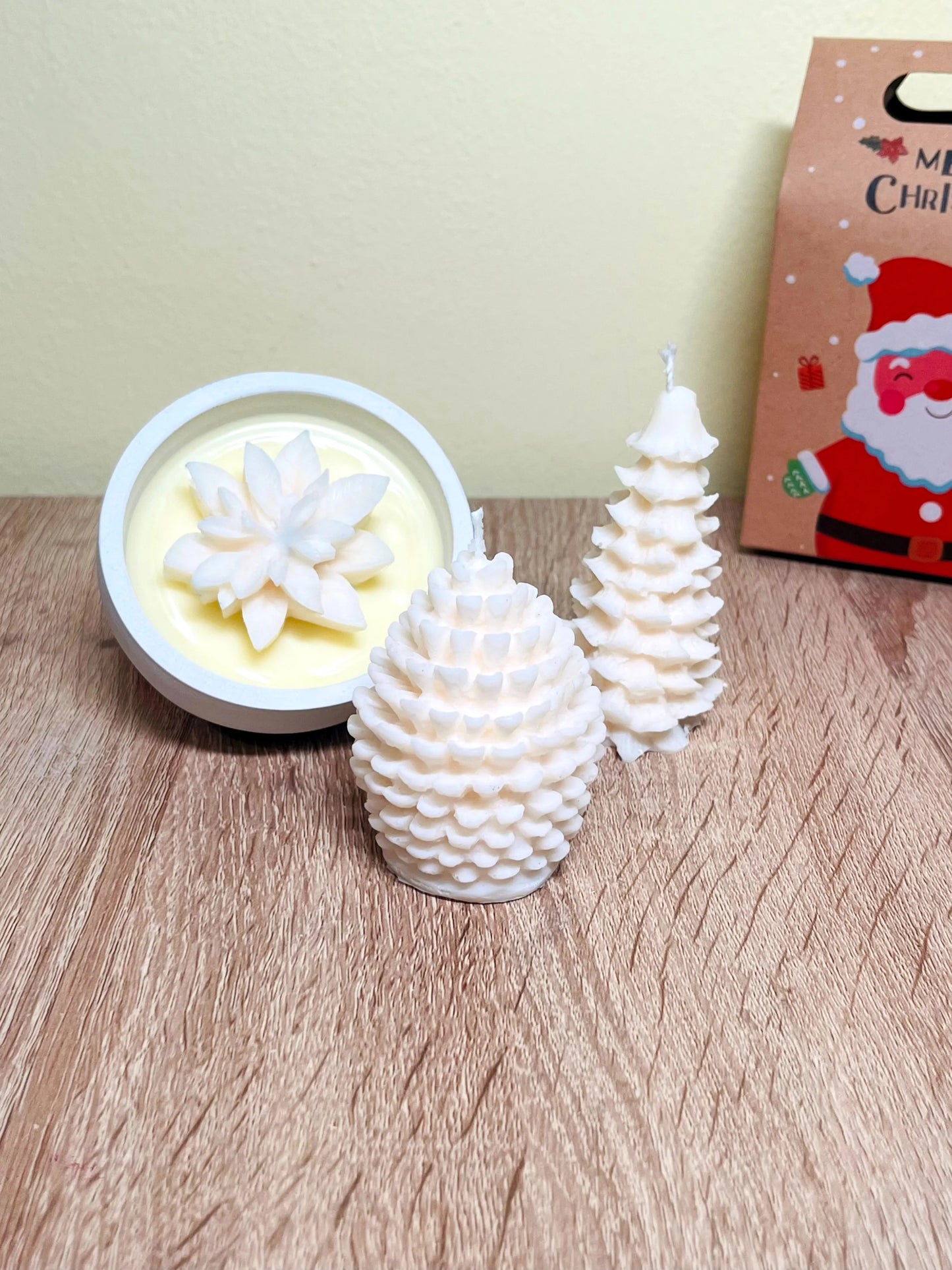 Night Noel candles for christmas